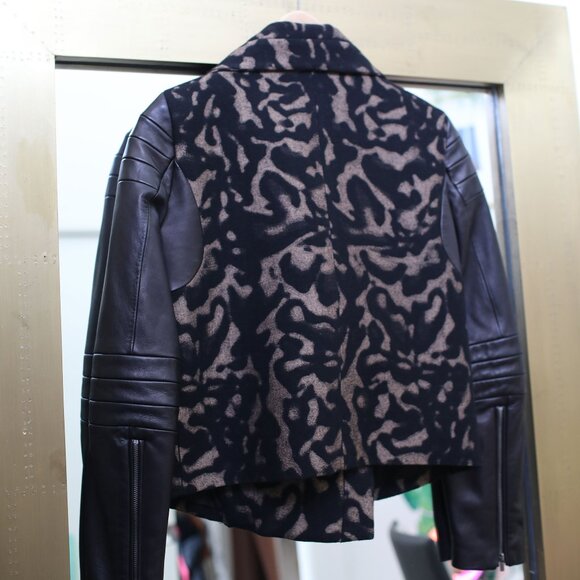 Unique Diane Von Furstenberg Lamb Leather Animal Print Biker Jacket- Size XS - Picture 7 of 13